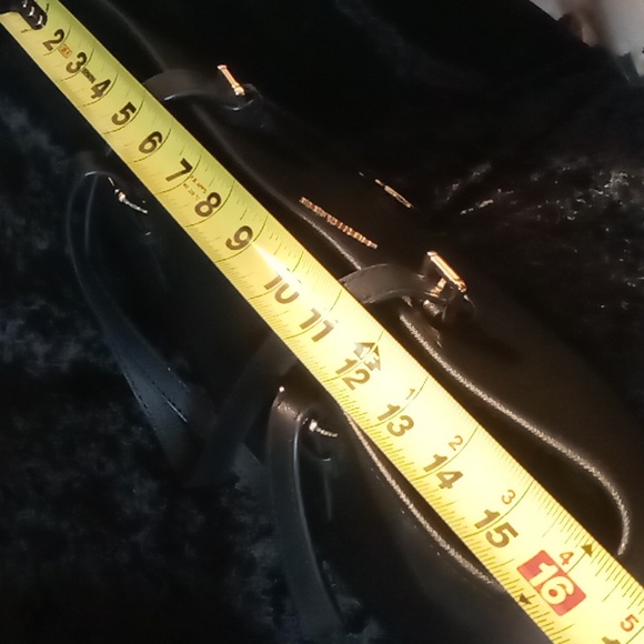 Michael Kors Jet Set Black Saffiano Leather Purse ,Tote .Like New - Picture 12 of 14